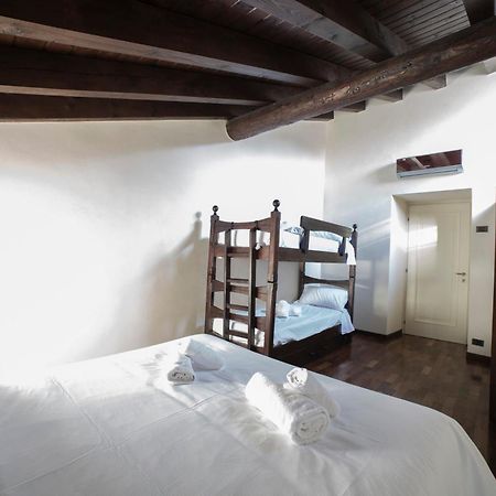 Dimora Storica Vicolo Del Volto Apartment Iseo Bagian luar foto