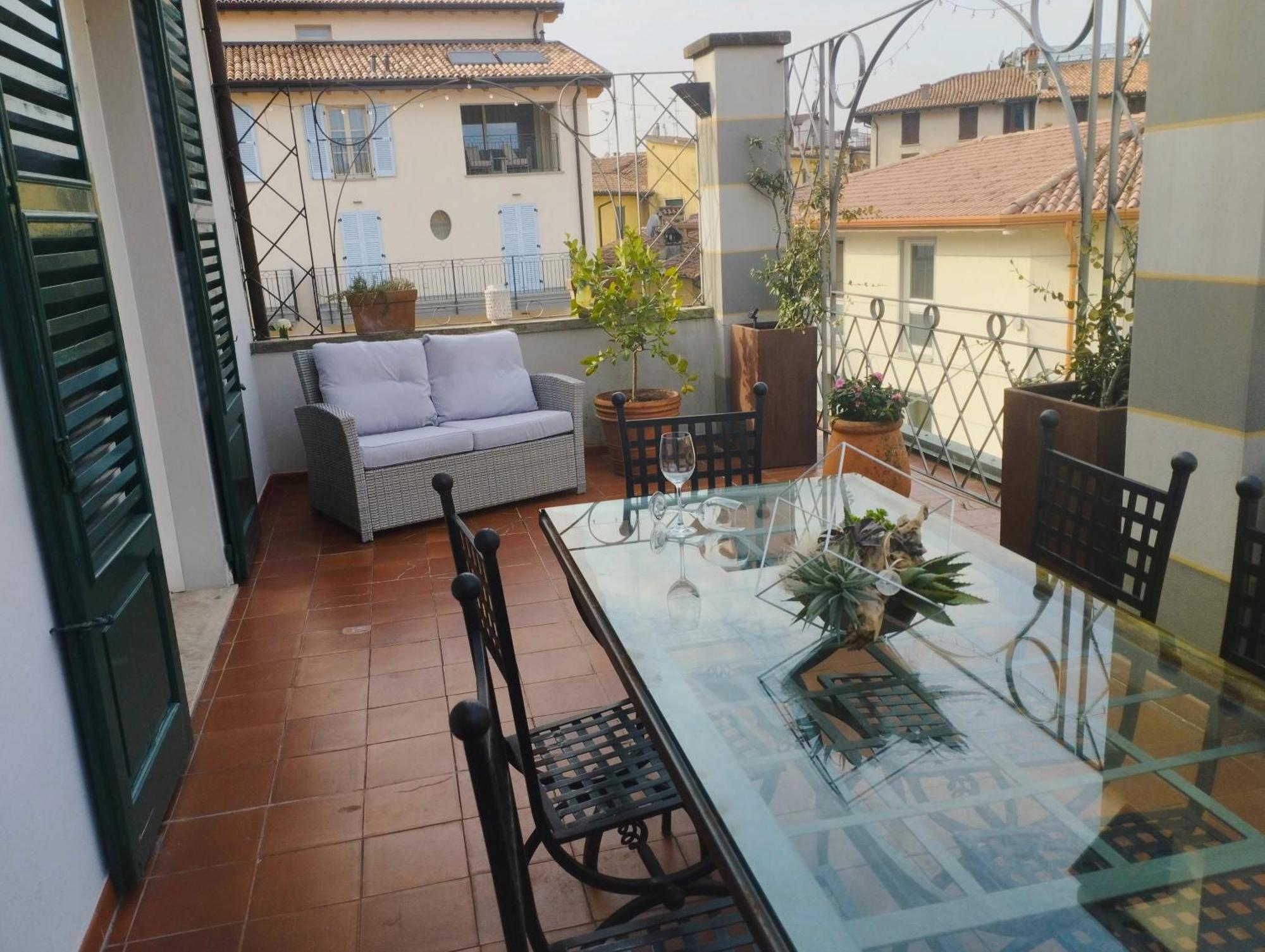 Dimora Storica Vicolo Del Volto Apartment Iseo Bagian luar foto