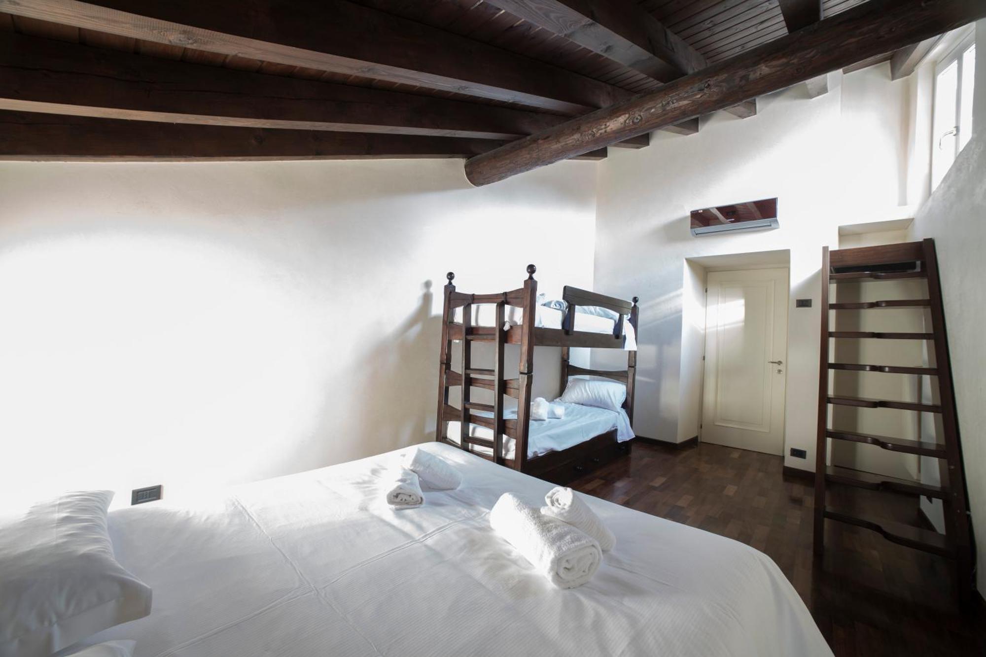 Dimora Storica Vicolo Del Volto Apartment Iseo Bagian luar foto