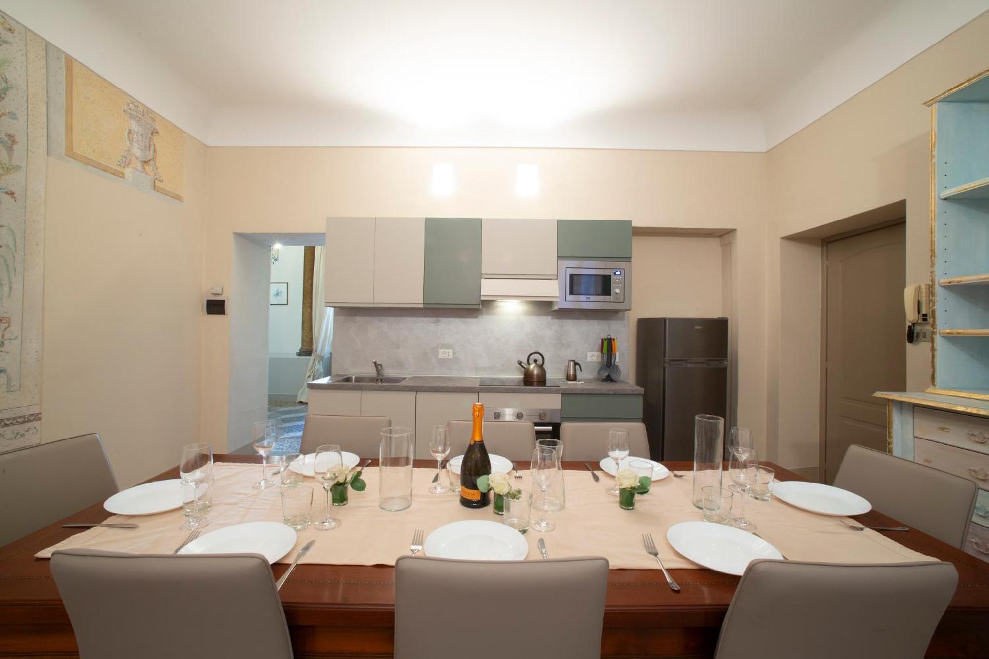 Dimora Storica Vicolo Del Volto Apartment Iseo Bagian luar foto